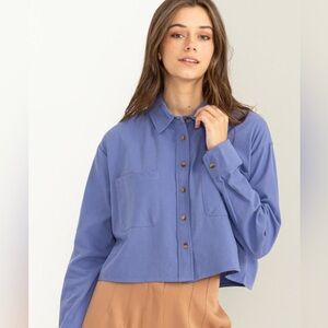 Chic and Simple Cropped Twill Shirt